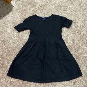 black short sleeve dress